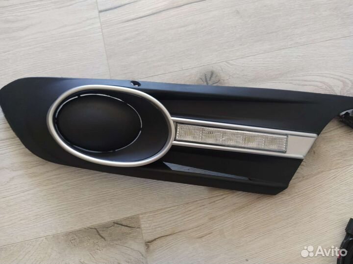 Дневные ходовые огни Volkswagen Jetta 2012+