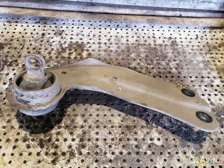 Рычаг задний левый Opel Insignia