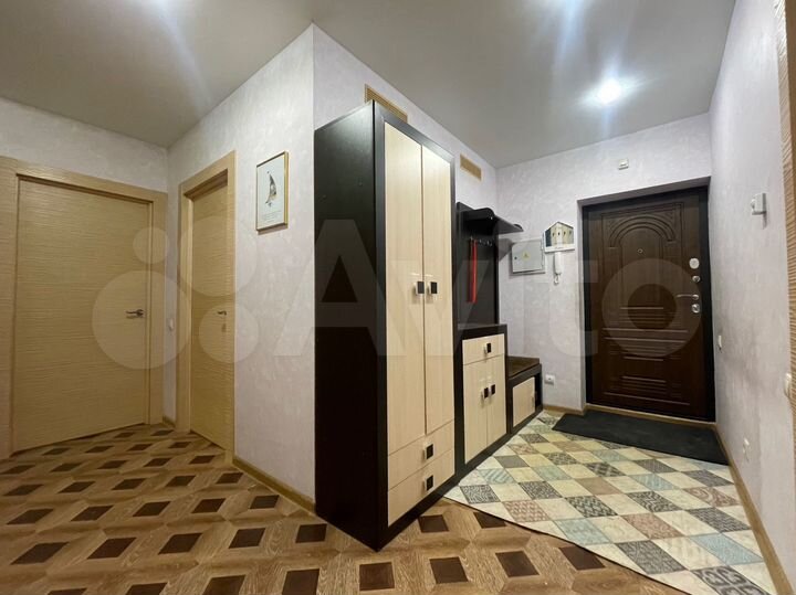 3-к. квартира, 100 м², 5/9 эт.