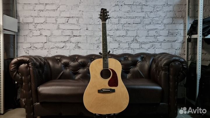 Акустическая гитара Stagg + аксессуар