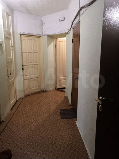 Комната 14 м² в 3-к., 2/4 эт.