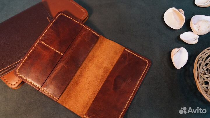 Паспортная обложка из натуральной кожи (ручной пож