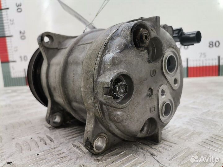 Б/У Компрессор кондиционера 5060116725 volvo