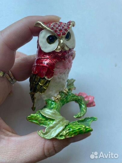 Металлические шкатулки со стразами