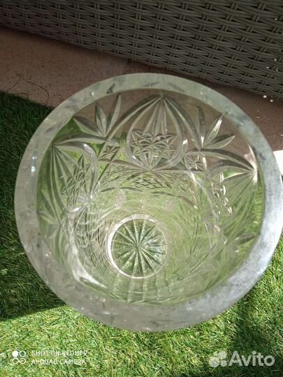 Большая хрустальная ваза