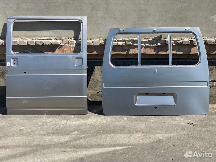 Боковина на газель,соболь газ 2217,2705 глухая