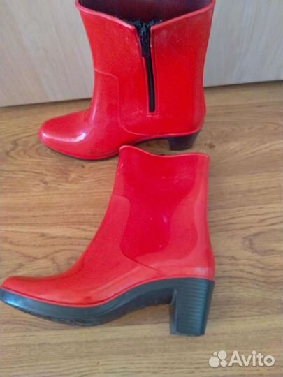 Резиновые сапоги