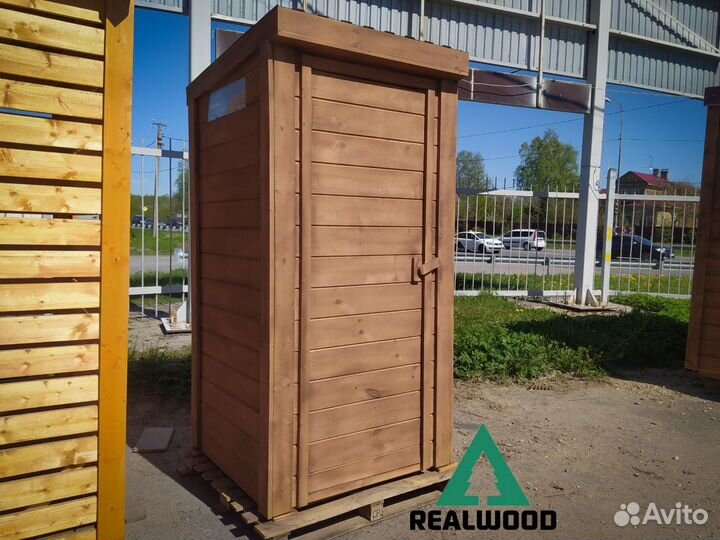 Дачный туалет деревянный в Верево