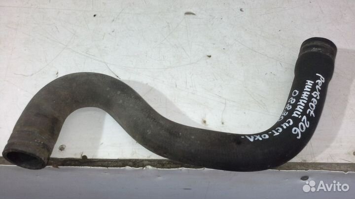 Патрубок радиатора Peugeot 206