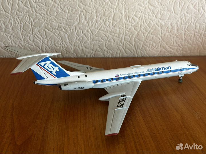 Модель самалета 1/144 ту-134, Бе-200