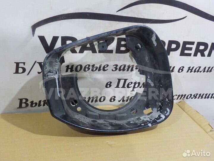 Рамка зеркала правого Land Rover Range Rover