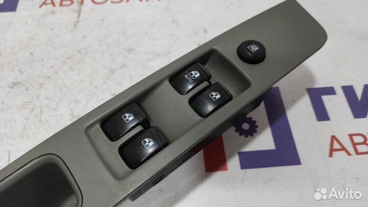 Блок управления стеклоподъемниками Chevrolet Lacet