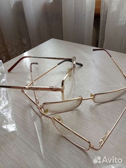 Очки с диоптрией +1.5 и 2шт.- 1.5 2.5