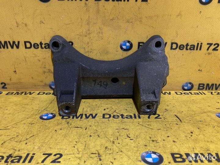 Кронштейн кпп Mercedes Viano W639 272.978 30