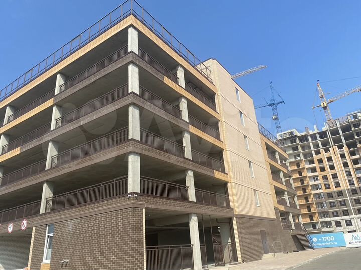 Машиноместо, 13 м²