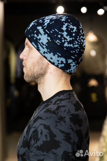 Шапка вязаная с отворотом, синяя цифра