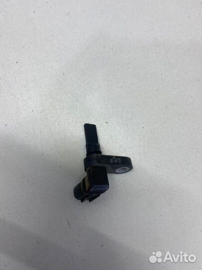 Датчик ABS левый Toyota Land Cruiser 200 2007-2021