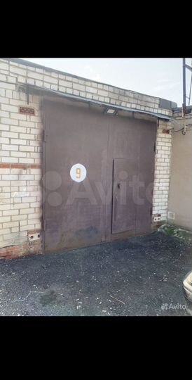 Гараж, > 30 м²