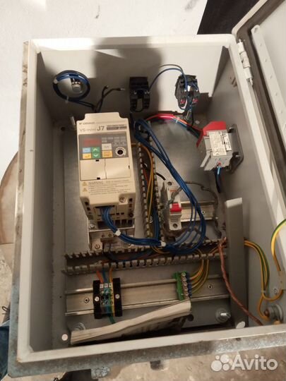 Преобразователь частоты Omron VS mini J7