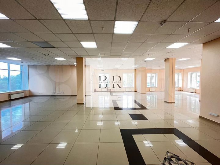 Торговая площадь, офис 220 м²