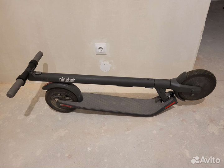 Электросамокат ninebot kickscooter e22