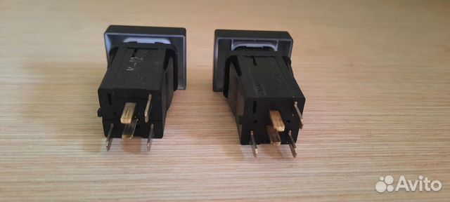 Кнопки включения обогрева заднего стекла и птф