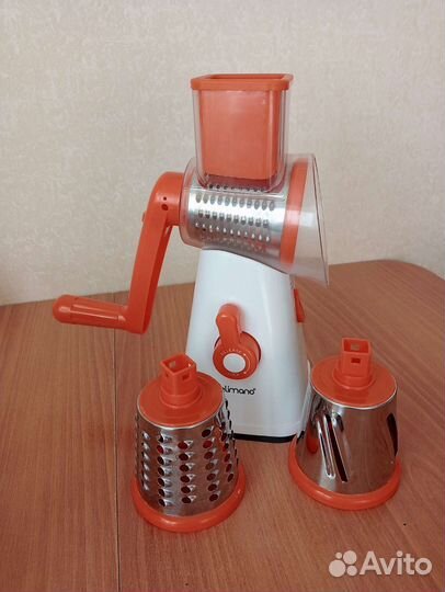 Много разной кухонной утвари