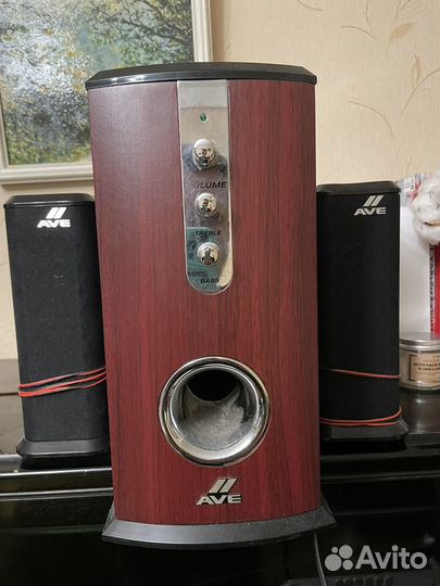 Компьютерные колонки 2.1