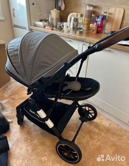 Прогулочная коляска fest lux