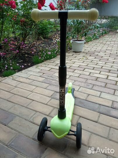 Самокат детский 3-х колесный декатлон