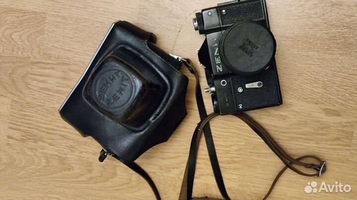 Пленочный фотоаппарат фэд5 и Зенит СССР