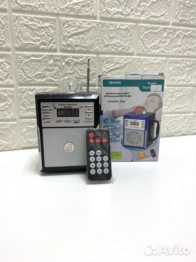 Портативный радиоприемник-USB/FM/TF Card/LED