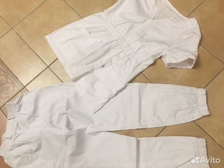 Медицинский костюм