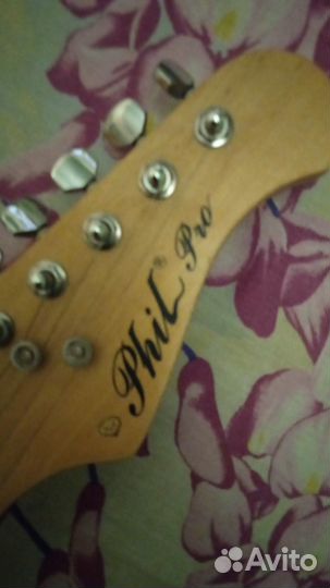 Электрогитара