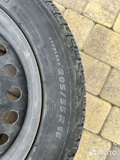 Michelin X-Ice XI2 205/55 R16 21H