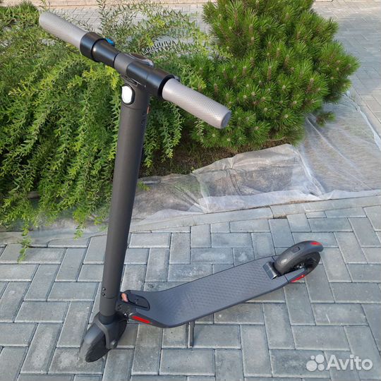 Ninebot ES2 Segway электросамокат