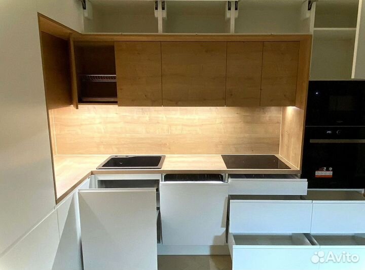 Кухня в потолок