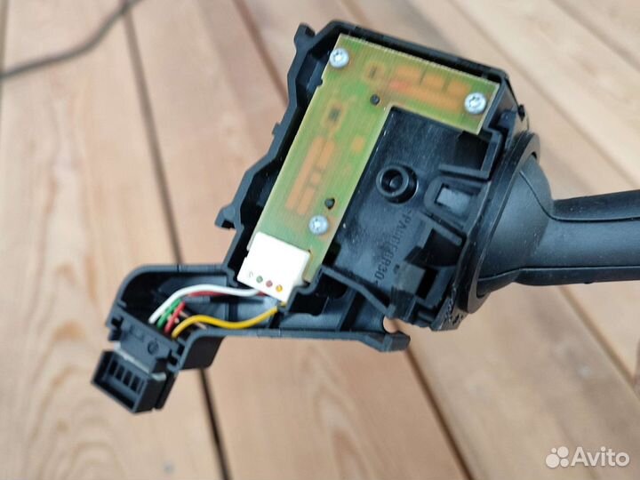 Переключатель подрулевой (стрекоза) Skoda