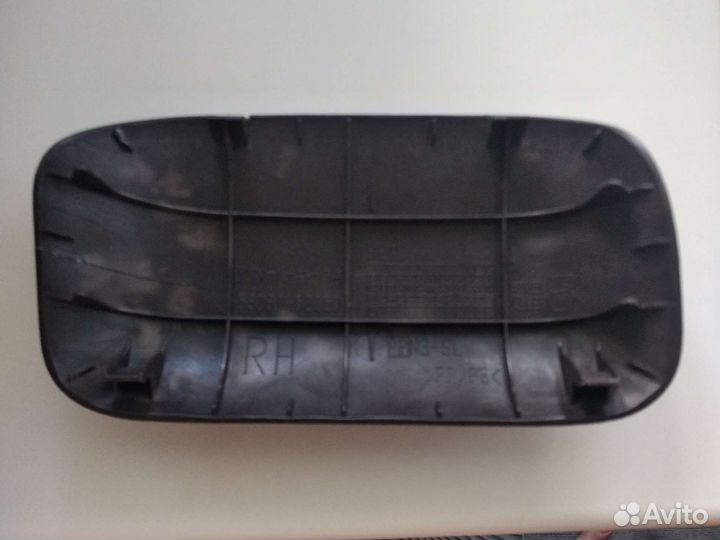 Пластик багажника (справа) Тойота Порте 2015