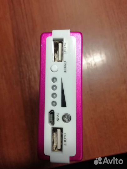 Повербанк с фонарём и солнечной батареей