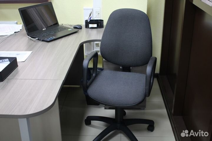 Офисное кресло nowystyl comfort GTP Темно серый