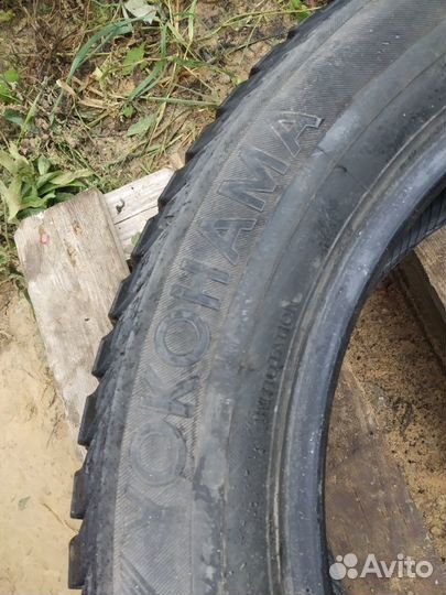 Yokohama Ice Guard Stud IG55 215/60 R17