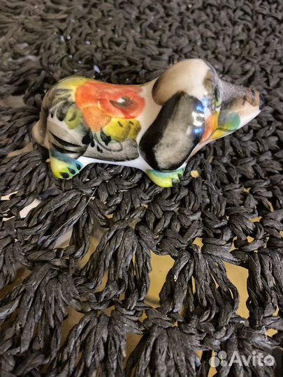 Собачка фарфоровая