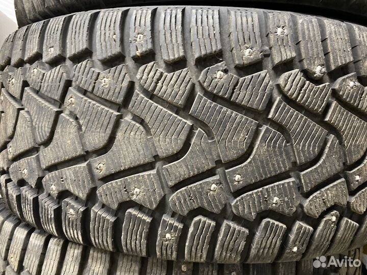 Pirelli Ice Zero 275/55 R20