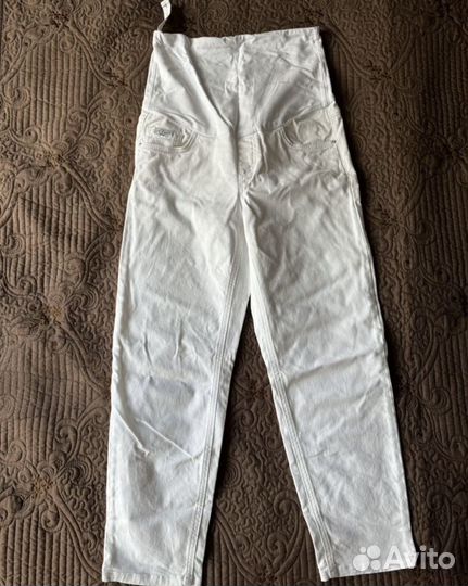 Джинсы и рубашка