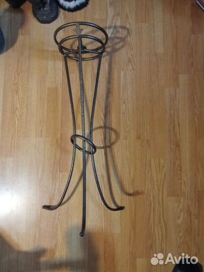 Стойка для цветов напольная