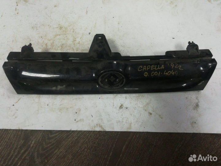 Решетка радиатора передняя Mazda Capella GV8W