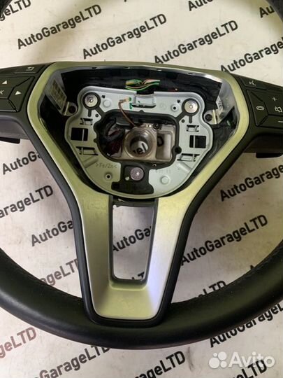 Руль Mercedes-Benz E-Class W212 2014
