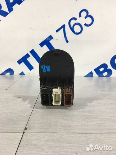 Кнопка обогрева сиденья nissan qashqai J10 2.0 ат