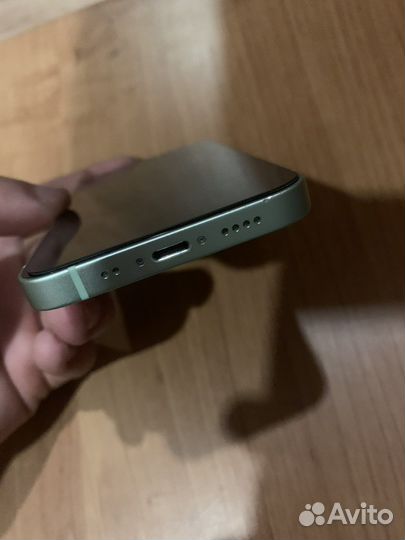 Телефон iPhone 12 mini